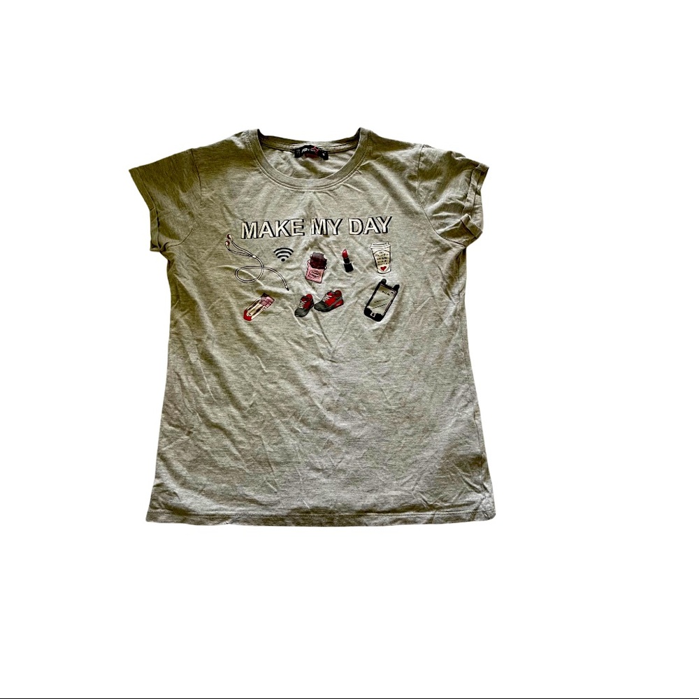 Gray graphic t-shirt